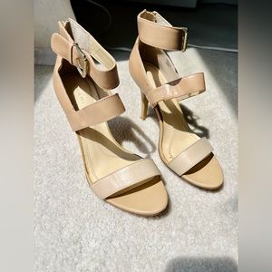 Size 8.5 Tahari Beige Sandal Heels